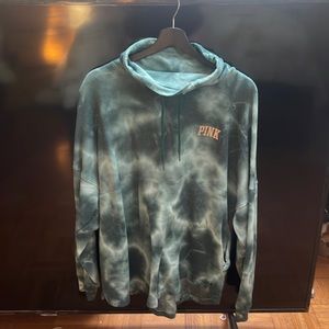 teal tie-dye sweatshirt